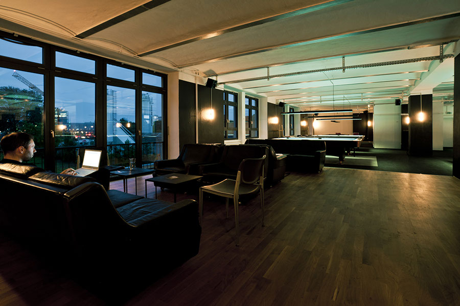 Top25 Bars in Berlin: BATA, Billiard Bar Berlin